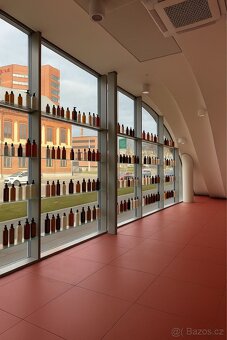 Pronájem kadeřnického křesla Leclat de Jana - 9