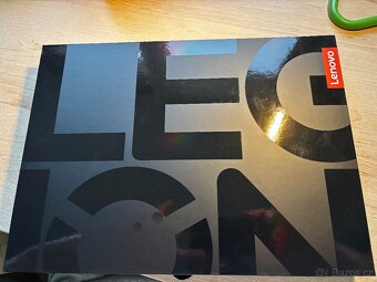 Lenovo Legion 7 16IRX9 - 9