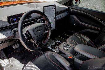Ford Mustang Mach-E 273kw - 9