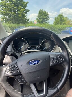 Ford Focus 1.0 92kw EcoBoost šedá metalíza - 9