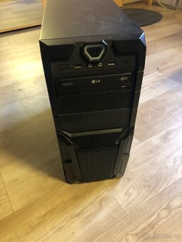 Herní starší počítač s monitorem Asus 60hz - 9
