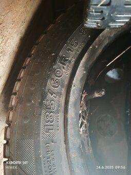 Zimní pneu 185/60 R15 + DISKY - 9