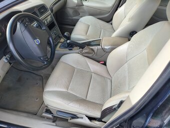 Volvo S60 D5 2.4 136 kW man 2005 na díly - 9