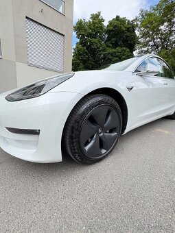 Tesla Model 3 Long Range - 9