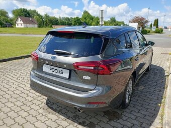 Nový Ford Focus Kombi Titanium - 9