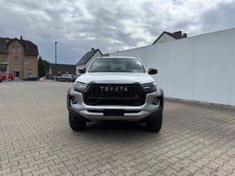 Toyota Hilux GR SPORT 2 MY25 NOVÉ VOZIDLO - 9