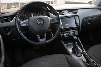 Škoda Octavia Combi SCOUT 2.0 135kw 4x4 DSG - 9