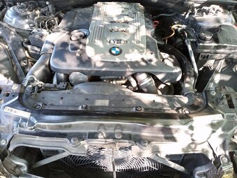 BMW e65 730d Náhradní díly - 9