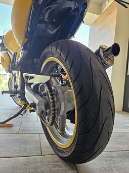 Suzuki SV650S - 9