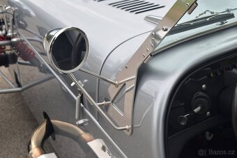 VM 77 (Caterham) 2000 - 9