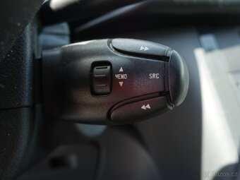 Peugeot 3008 1.6 i , 88 kW benzín, 2009 - 9