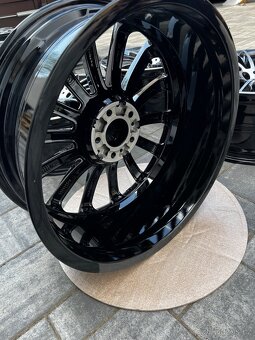 Mercedes cls r20 top - 9