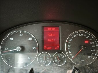 VW Touran 2.0tdi - 9