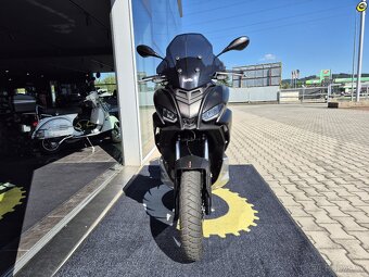 Aprilia SR GT 200 - 9