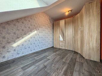 ✨Mezonetový byt 106 m² + garáž s elektřinou v domě ✨ - 9
