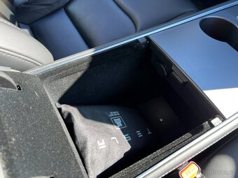 Tesla 3 Performance 9/2021 refresh model - 9