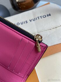 Nádherná černá peněženka Louis Vuitton - 9