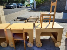 Dřevěný dětský vláček - stolky a skříňky - 9