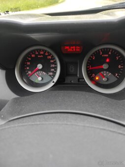 Renault Megane combi 1.6 benzín - 9