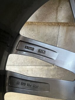 Audi alu kola r20 - 9