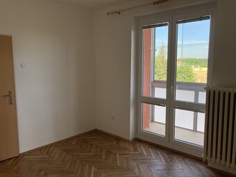 Pronájem 2+1,zaskl. lodžie, Pardubice-Polabiny - 9