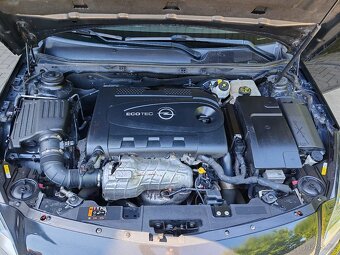 Opel Insignia hatchback 2.0 CDTi 120kW, r.v. 2015 + originál - 9