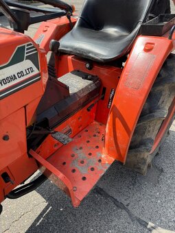 Malotraktor Hinomoto C174 4x4 - 9
