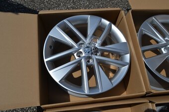 Škoda Rapid, Fabia 3, O1 RS -Nové orig. alu Škoda 7x17 - 9
