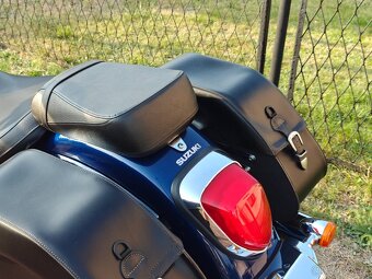 Suzuki C 800 VL 800 Intruder - 9