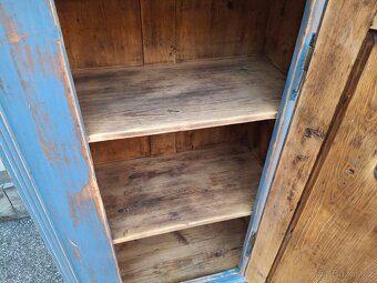 KRÁSNÁ STARÁ ZDOBENÁ POTRAVINKA V PATINĚ - 9