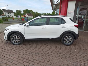 Kia Stonic 1.2 DPI ISG SPIN - 2025 - 9