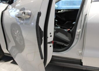 Ford Focus TDCi Titanium ACC / BLIS / Cam nafta manuál - 9
