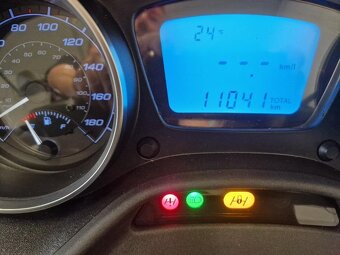 Piaggio MP3 500 hpe 9/2020 Zpátečka LED denní svícení - 9