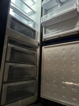 Samsung RL55VTEBG –skleněné dveře - 9