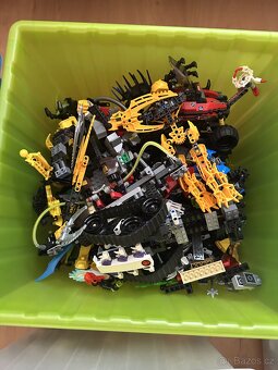 LEGO sbírka – 7 krabic + 2 malé, cca 6 kg - 9