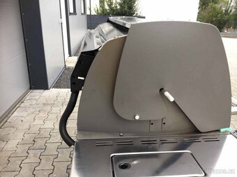 WEBER SUMMIT S 670 GBS - 9