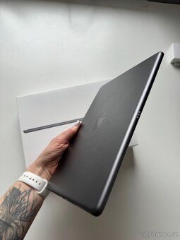 iPad 9. generace 64 GB wifi s příslušenstvím - 9