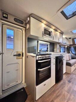 🔱 LUXUSNÍ ANGLICKÝ KARAVAN 🔱 - 9