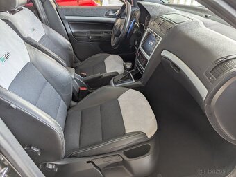 ŠKODA OCTAVIA RS COMBI 2,0TFSi 147kW DSG - 9