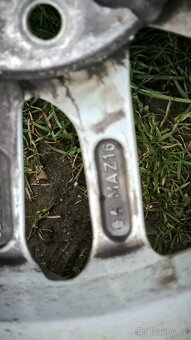Mazda kola R16 - 9