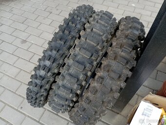 CROSS pneumatiky R19, R18, R21 Dunlop - 9