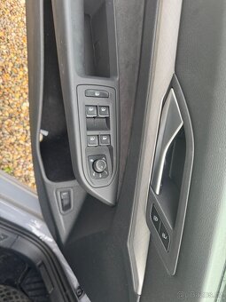 VOLKSWAGEN GOLF VIII LIFE 2.0 TDI 85KW COMBI 2/2025 DPH - 9