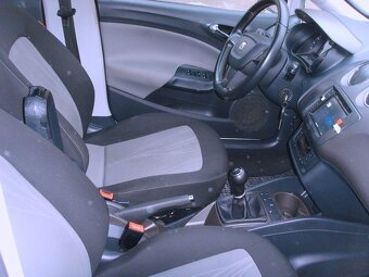 Seat Ibiza kombi 1 2 tsi benzín - 9