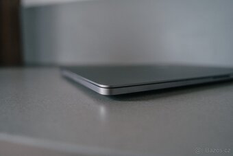 MacBook Pro 15" 2017, i7, 16gb RAM, 512gb SSD - 9
