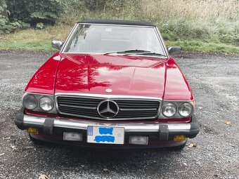 Mercedes Benz SL560 - 9