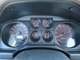 Mitsubishi Pajero V60 3.2 DI-D 4X4 118kW 7MÍST NEHAVAROVANÉ - 9