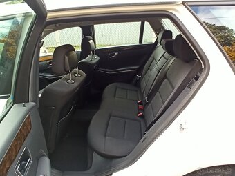 MERCEDES E220CDi W212 - 11/2010 - MANUÁL - PĚKNÝ- BEZ KOROZE - 9