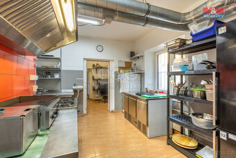 Pronájem restaurace 75 m², v Praze 8, ul. Trojská 46 - 9