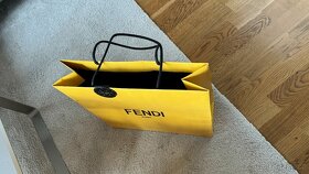 Louis Vuitton, Gucci, Fendi, Moncler, Boss - tašky krabice - 9