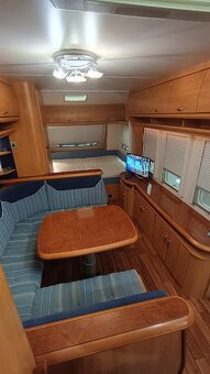Hobby 520 Excelsior, solár, předstan, 2x sprcha, TV - 9